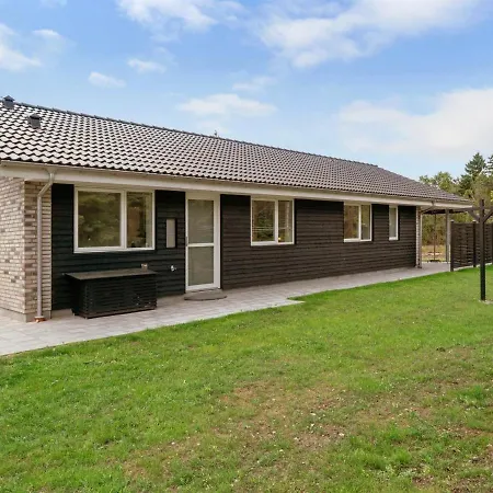 Alona - 250m From The Sea In Ne Jutland By Interhome