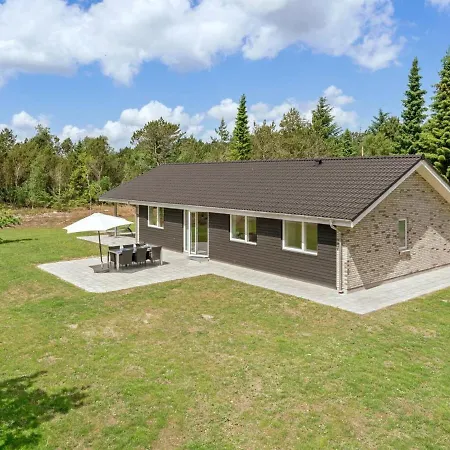 Holiday home Alona - 250m From The Sea In Ne Jutland By Interhome *