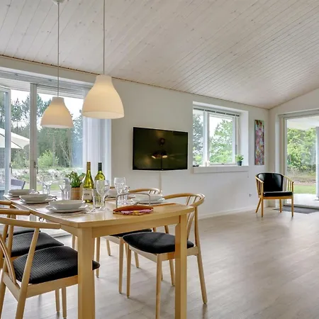 Semesterbostad Alona - 250m From The Sea By Interhome