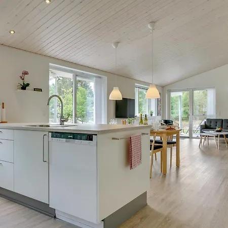 Alona - 250m From The Sea By Interhome